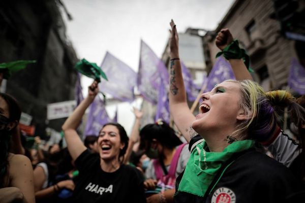 Los argumentos que dividen a verdes y celestes acerca del aborto en Argentina - Mundo - ABC Color