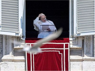 El papa pide cambiar de rumbo y no robar futuro a nuevas generaciones