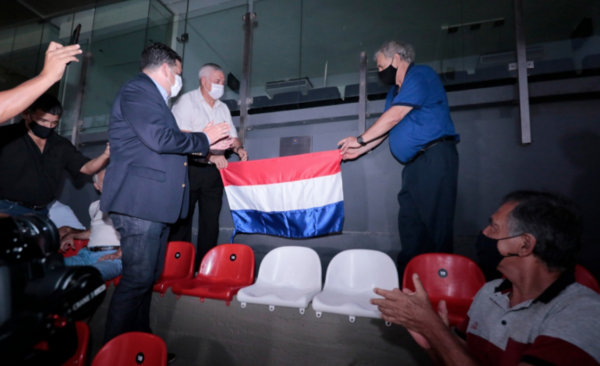 HOY / APF homenajea a campeones de la Copa América