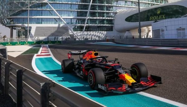 Verstappen obtiene en Abu Dabi su primera pole de la temporada