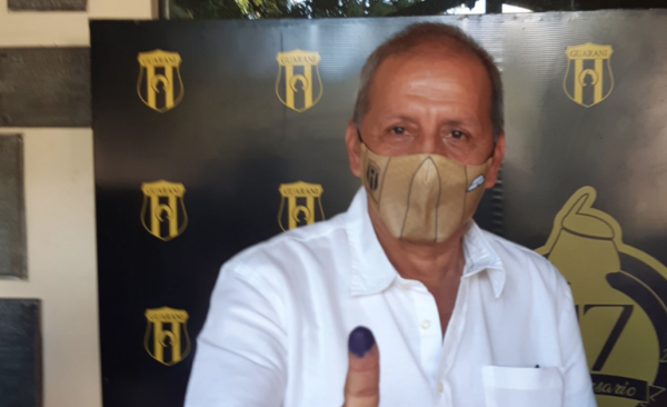 HOY / Acosta seguirá presidiendo a Guaraní por otros cuatro años más