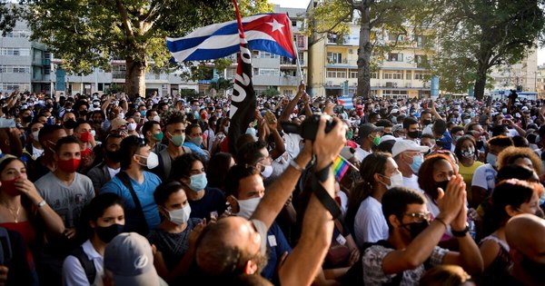 La Nación / Iglesia católica de Cuba pide “diálogo y negociación” para limar diferencias