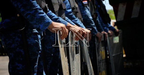 La Nación / Nueve policías condenados a tres años de cárcel en Egipto por tortura y asesinato