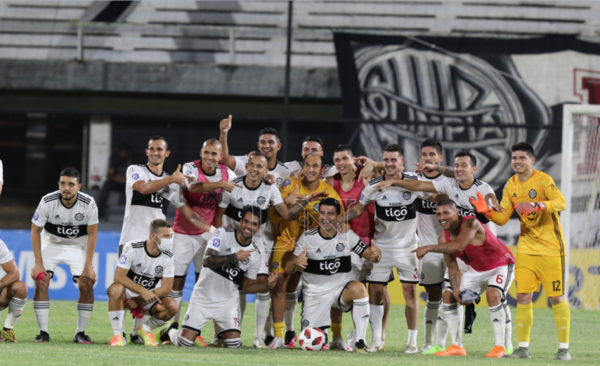 HOY / Se retira Julio Cáceres, toda una institución del fútbol