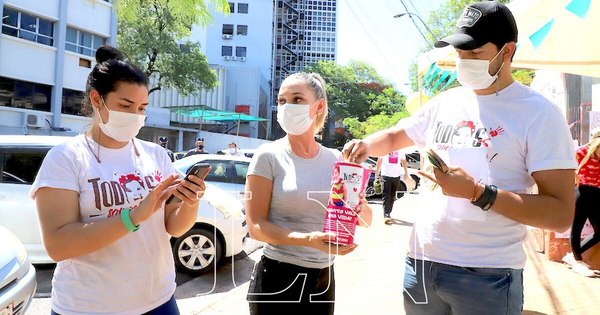 La Nación / Seguirán encadenados hasta conseguir el caro remedio Zolgensma