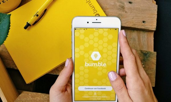 Una app de citas, pero solo mujeres pueden dar el primer match