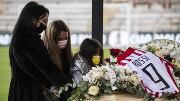 Robaron la casa de Paolo Rossi durante su funeral: se llevaron dinero en efectivo y una joya » Ñanduti