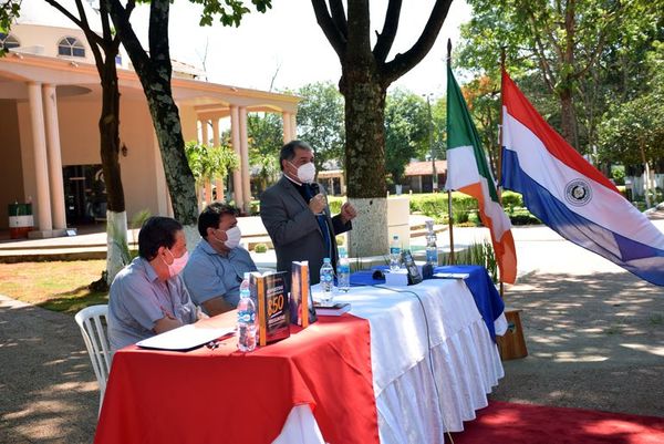 Presentan libros durante feria de emprendedores en San Juan Nepomuceno - Nacionales - ABC Color