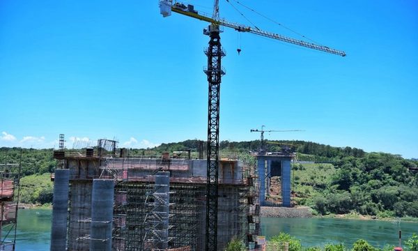 Colocarán primer tablero en el lado paraguayo del Puente de la Integración