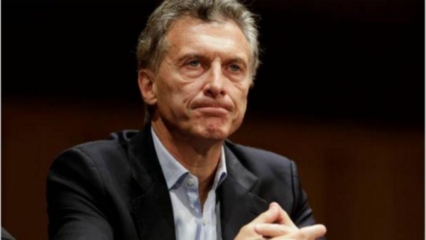 Macri critica el cierre de El Palomar