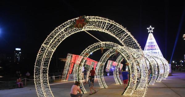 Habilitan "Parque Navidad" en la Costanera de Asunción