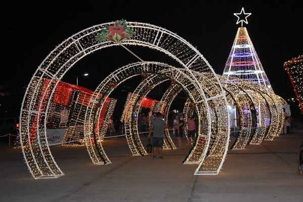 Crónica / Llegó "Parque Navidad" en La Costanera de Asunción!
