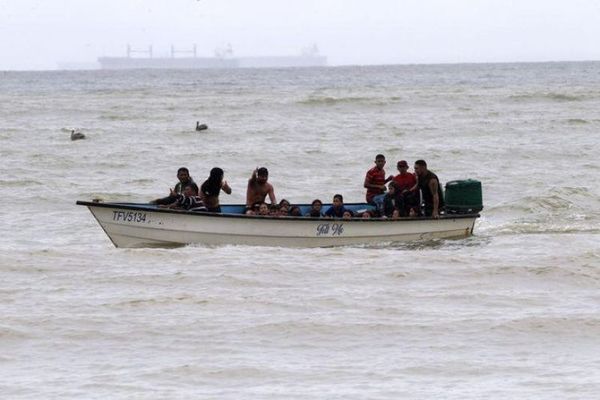 Trinidad y Tobago dice que localizaron 11 muertos en costa de extremo este de Venezuela