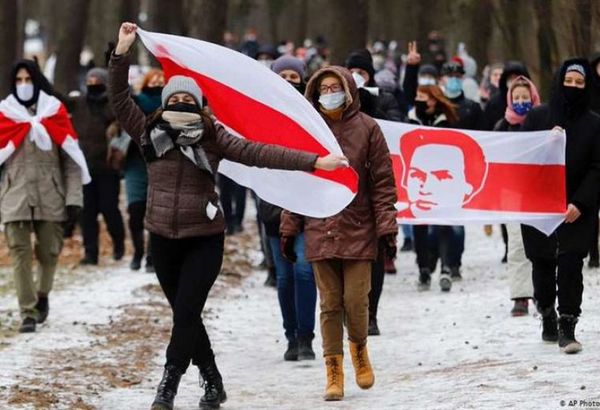 Bielorrusos se mantienen en las calles para pedir la renuncia de Lukashenko