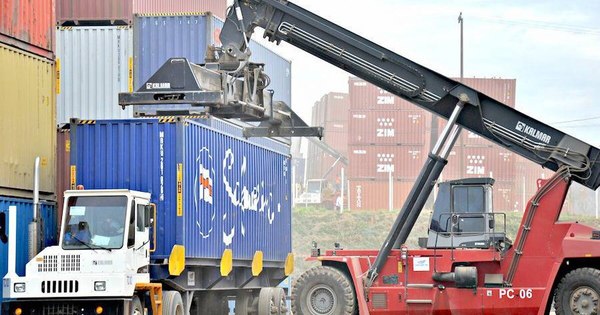 La Nación / Reexportaciones cayeron 46,2% hasta noviembre