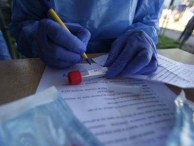 La pandemia disparó la deuda y con el Pytyvõ se evitó un estallido social