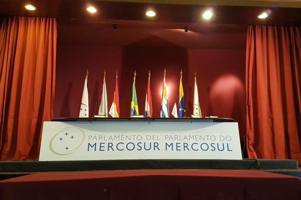 Parlasurianos piden apertura de la frontera argentina · Radio Monumental 1080 AM