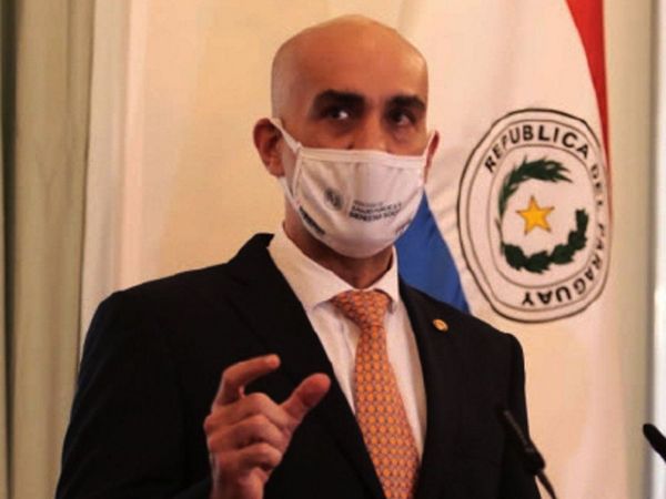 Mazzoleni pide dejar a un lado la hipocresía y critica el bajo impuesto al tabaco