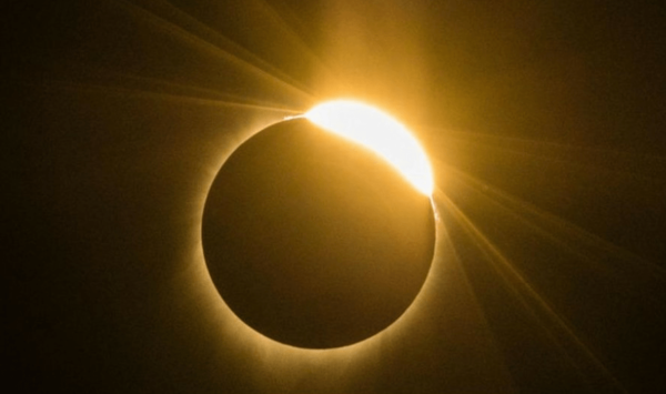 Hoy, eclipse solar parcial en Paraguay - Noticiero Paraguay