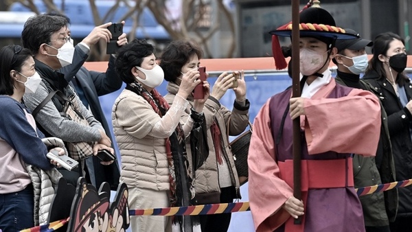 Corea del Sur cierra más escuelas en su punto más crítico de la pandemia | .::Agencia IP::.