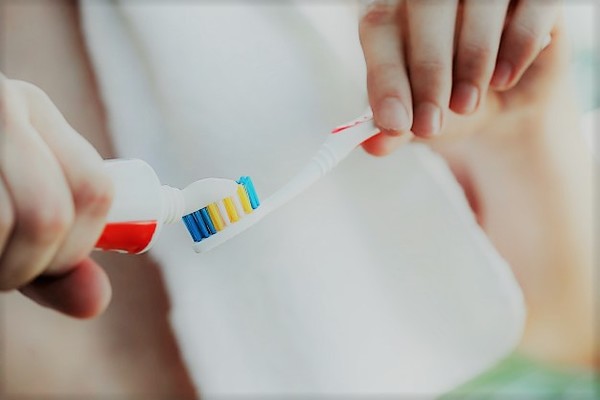 Cremas dentales con contenido de zinc neutralizan el virus del covid-19, afirman investigadores - La Mira Digital