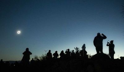 Astrónomo revela el grave riesgo de observar el eclipse sin los elementos necesarios - Megacadena — Últimas Noticias de Paraguay