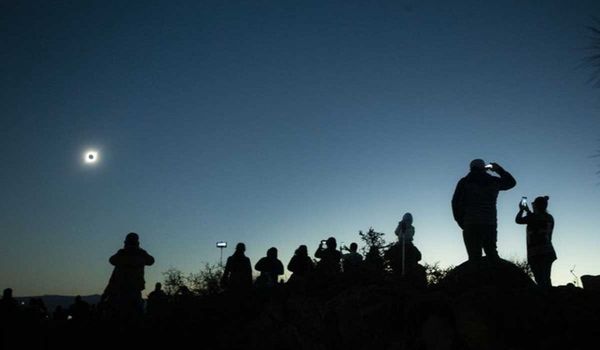 Astrónomo revela el grave riesgo de observar el eclipse sin los elementos necesarios - Megacadena — Últimas Noticias de Paraguay