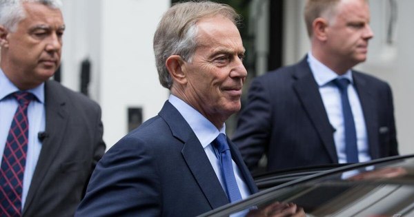 La Nación / Teatro londinense prepara una ”ópera rock” sobre Tony Blair