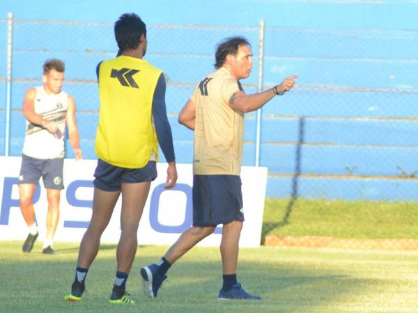 Celso Ayala: "Tenemos que meternos como sea en el Playoff"
