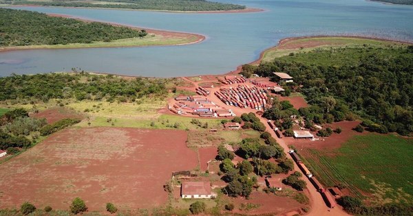 La Nación / Mbaracayú cerró acceso a Puerto Indio como protesta por falta de asfalto