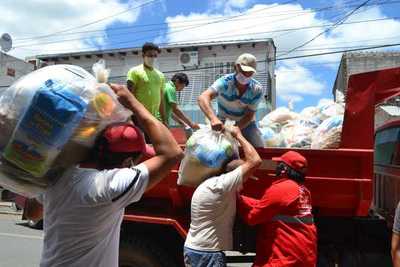 Asisten con alimentos a familias vulnerables de Ñeembucú » Ñanduti