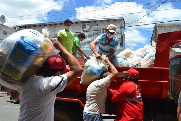 Asisten con alimentos a familias vulnerables de Ñeembucú » Ñanduti