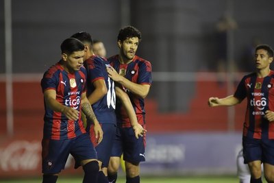 Cerro, sin su DT ni su principal figura para la fase final del Clausura
