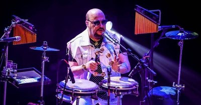 La Nación / El COVID-19 apagó la voz de Paulinho, vocalista de la emblemática banda Roupa Nova