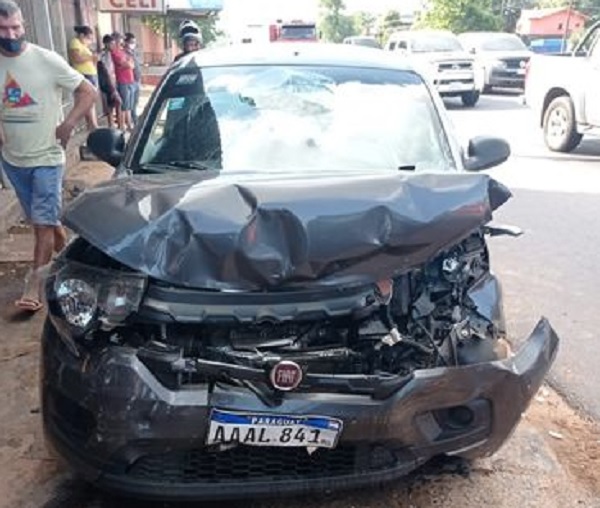 Joven conductor muere tras chocar contra una camioneta en Capiatá