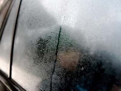 Ordenan detención de depravado sexual que abusó de una mujer dentro de un auto