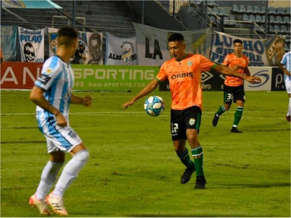 Banfield detiene el andar triunfal de Atlético Tucumán y es líder de su zona