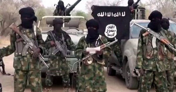 La Nación / Grupo yihadista Boko Haram reivindica secuestro de cientos de estudiantes en Nigeria