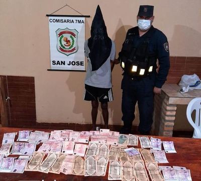 Capturan a presunto microtraficante en CDE - ABC en el Este - ABC Color