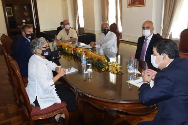 Estados Unidos ofreció al Paraguay hospitales de campaña con terapia intesiva