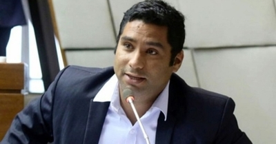 Jorge Brítez aparece con curioso método para evitar la covid-19