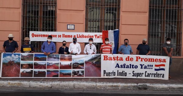 La Nación / Pobladores de Mbaracayú exigen ruta asfaltada