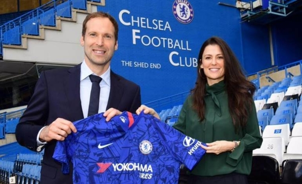 HOY / Cech sale del retiro para jugar en el Chelsea sub23