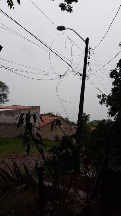 Operador de empresa teléfonica fallece tras recibir descarga eléctrica - Nacionales - ABC Color