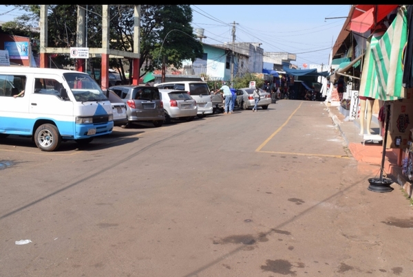 Denuncian “prácticas zacariistas” de administrador del mercado de CDE