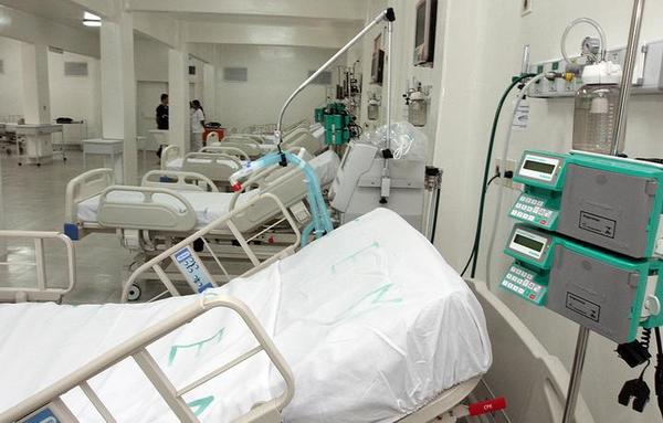 Estafan a familiares de pacientes internados en Terapia Intensiva