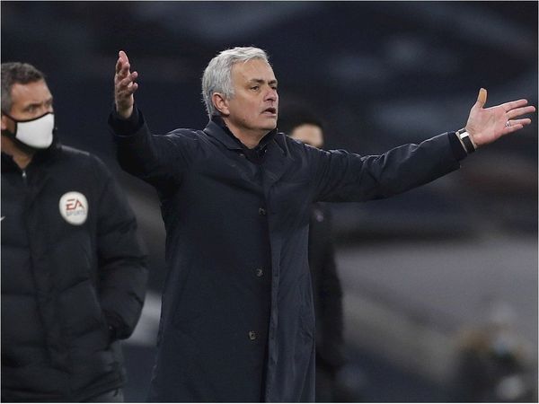 Mourinho cuestiona el problema de lesiones del Liverpool