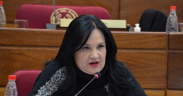 La Nación / Corte rechaza in límine acción de exsenadora Bajac, quien ya no podrá volver al Senado