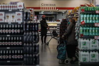 Los precios en Argentina suben un 3,2 % en noviembre y el 35,8 % interanual - MarketData