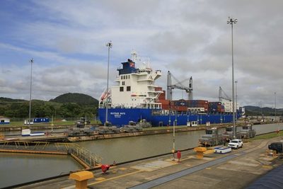 El Canal de Panamá entrega al fisco un aporte récord pese a la pandemia - MarketData